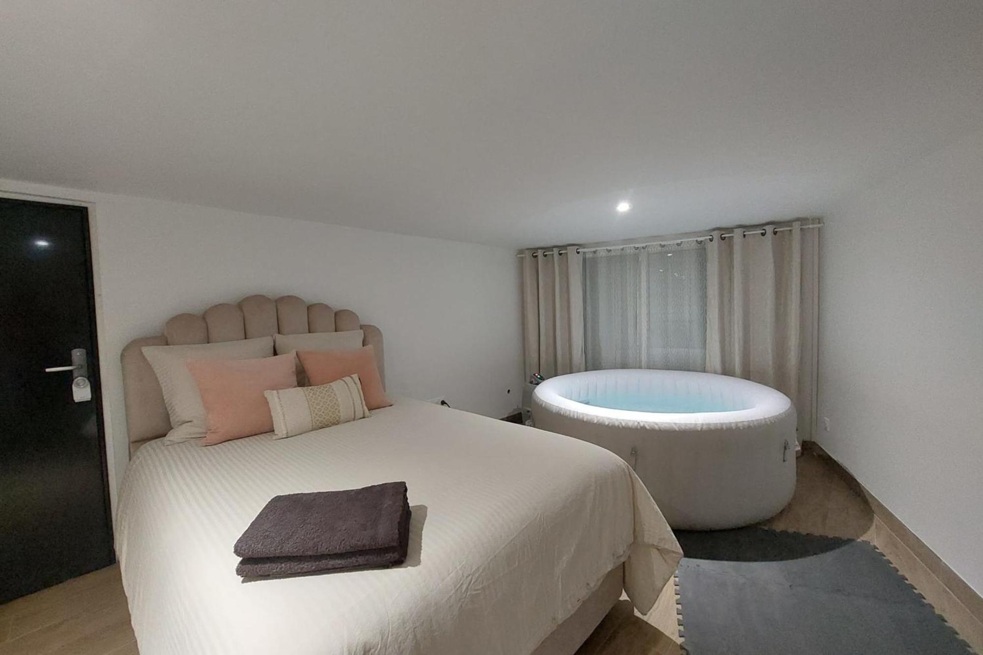 L08 Jacuzzi 5 Etoile Par Dengous